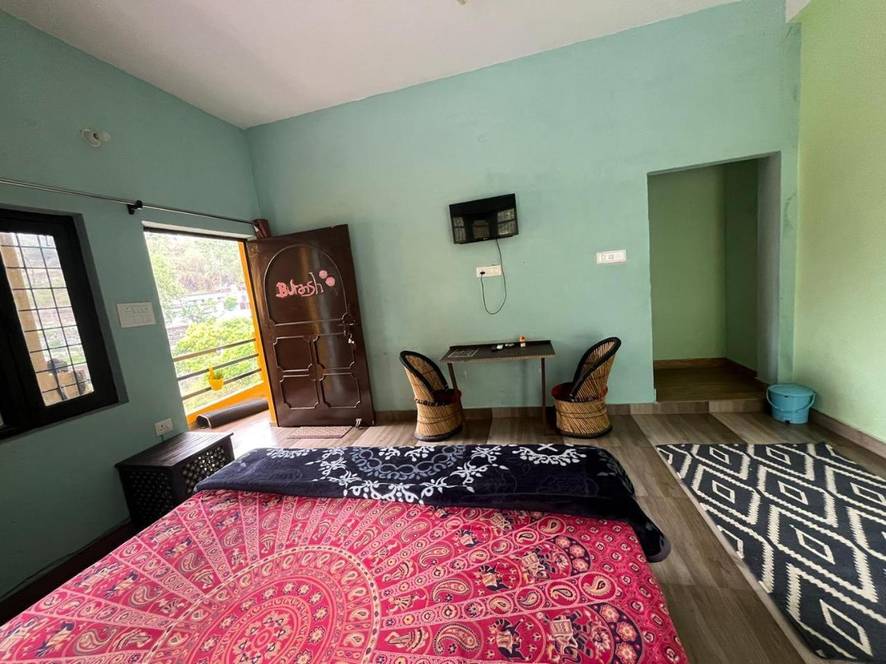 Utsav Riverbank Homestay Haldwāni Exterior foto
