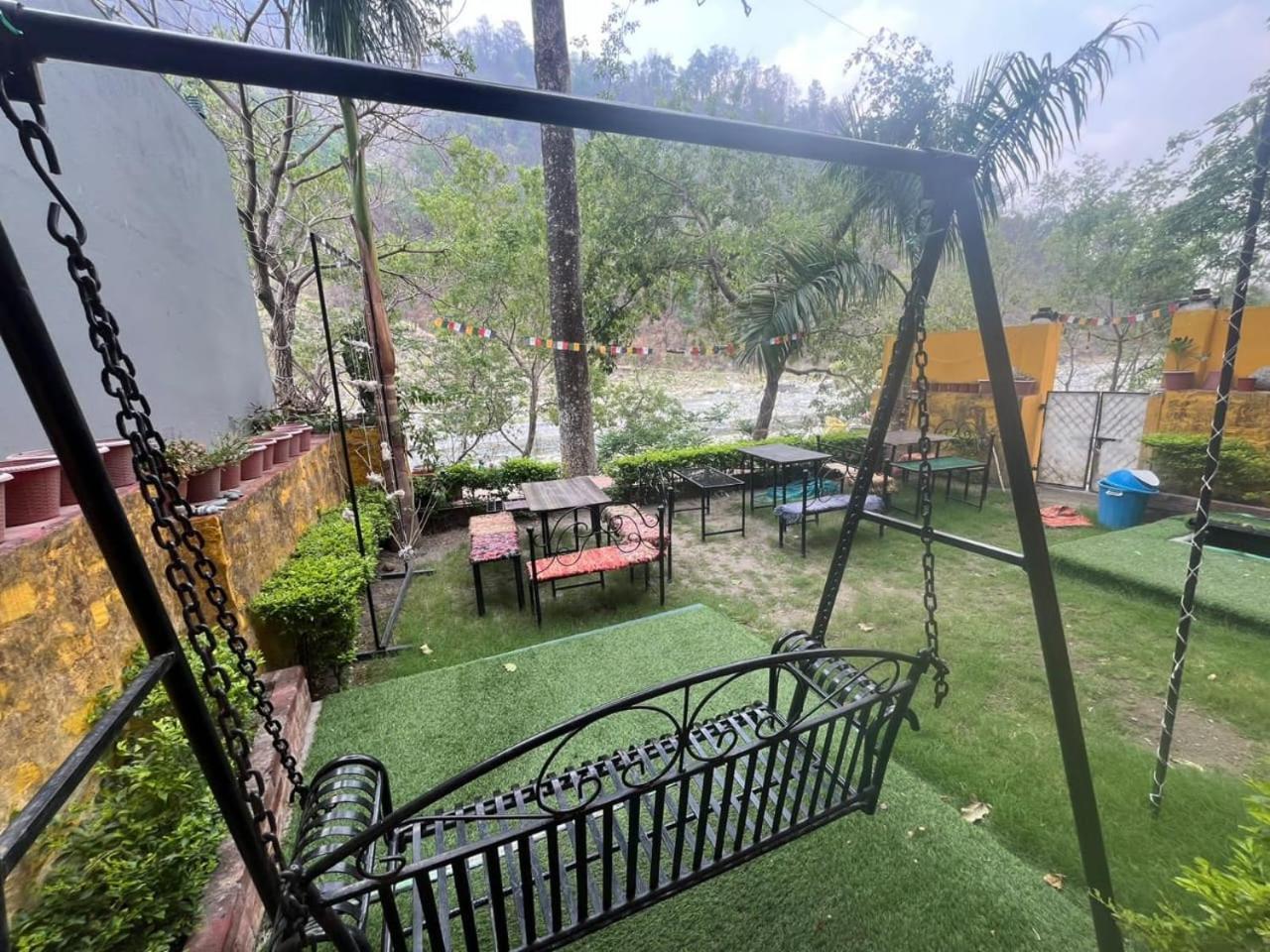 Utsav Riverbank Homestay Haldwāni Exterior foto